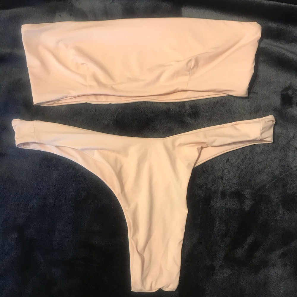 437 bikini